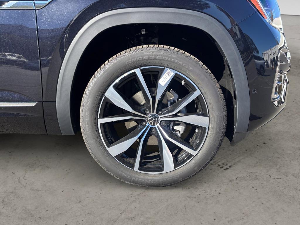 new 2025 Volkswagen Atlas car, priced at $47,759