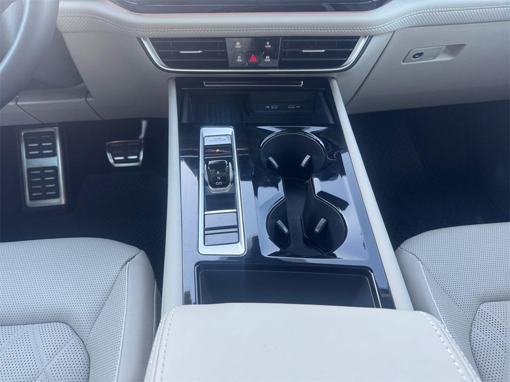 used 2025 Volkswagen Atlas car, priced at $42,995