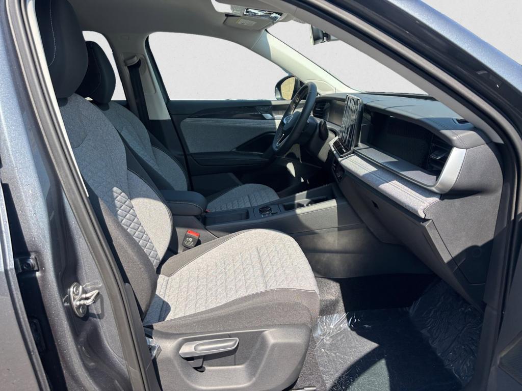 new 2025 Volkswagen Tiguan car, priced at $30,232