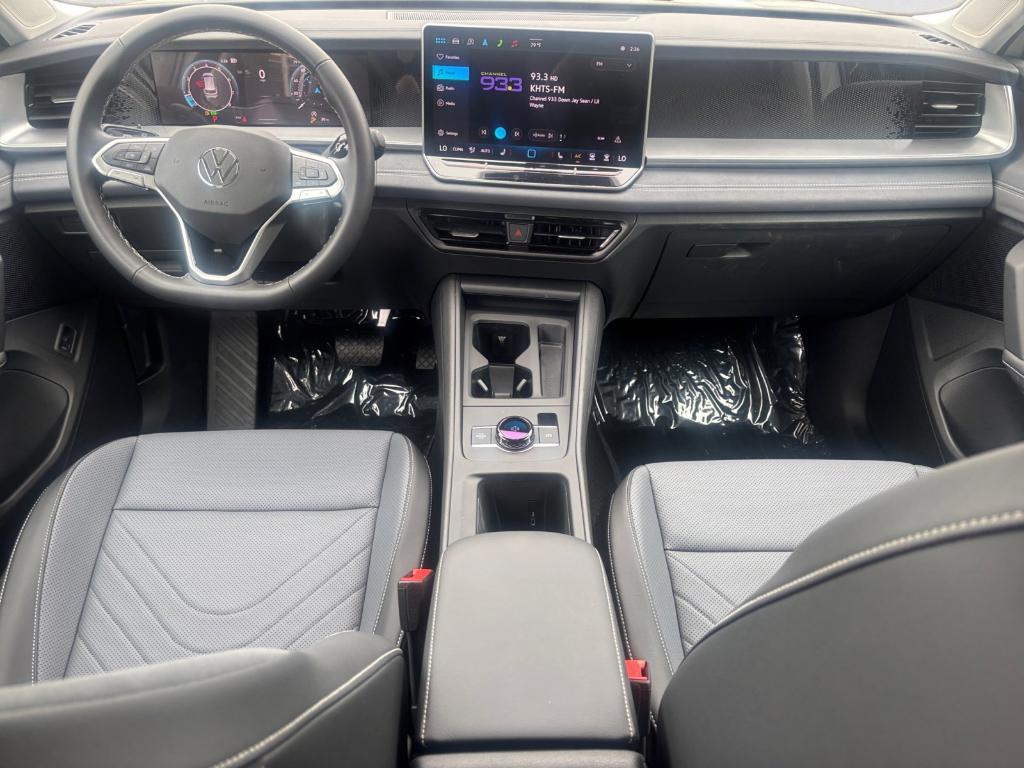 new 2025 Volkswagen Tiguan car, priced at $33,579