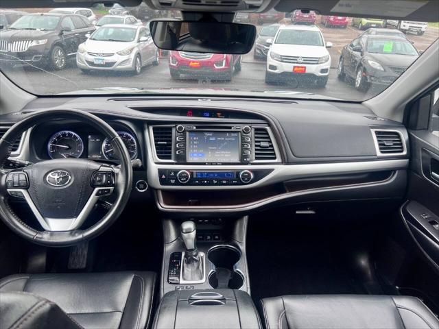 used 2019 Toyota Highlander car, priced at $23,990