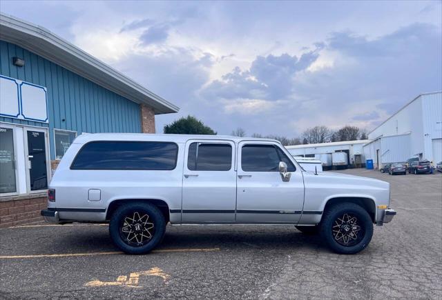 used 1990 Chevrolet Suburban car, priced at $7,990