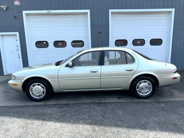 used 1993 INFINITI J30 car, priced at $5,950