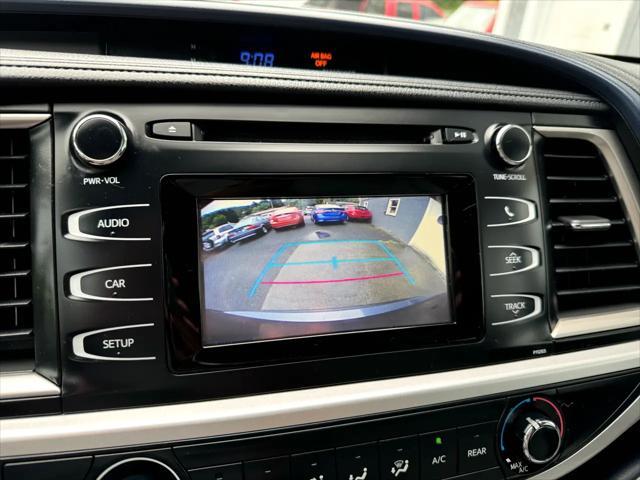 used 2016 Toyota Highlander car, priced at $14,350