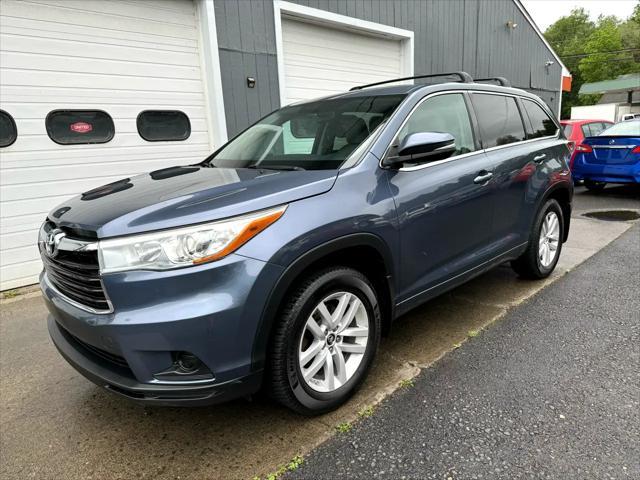used 2016 Toyota Highlander car, priced at $14,350