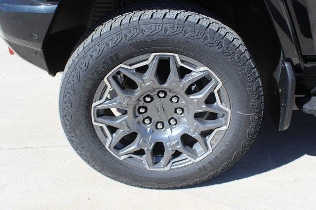 new 2025 GMC HUMMER EV SUV car, priced at $106,184