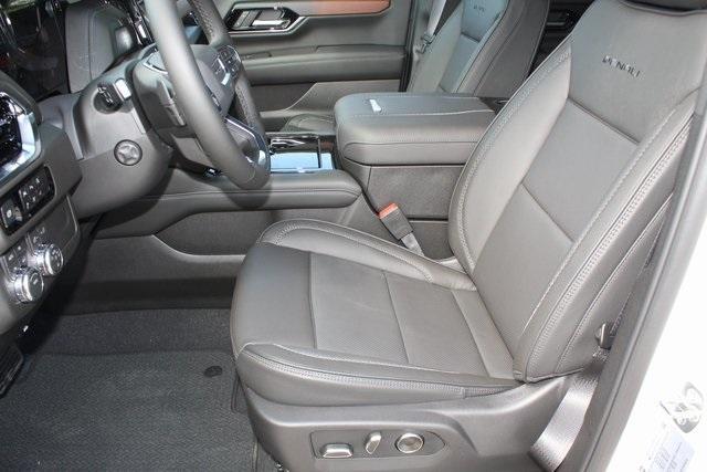 new 2025 GMC Yukon car, priced at $84,619