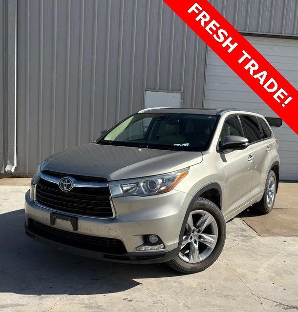 used 2015 Toyota Highlander car, priced at $21,950