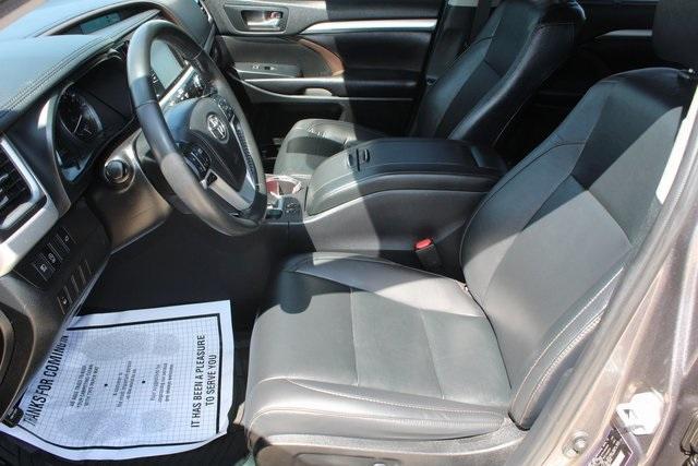 used 2019 Toyota Highlander car, priced at $29,950