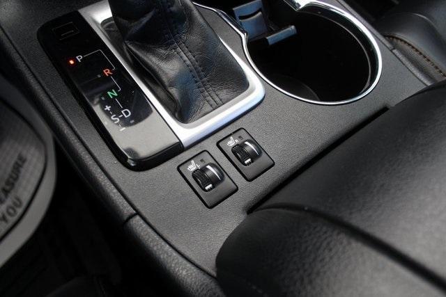 used 2019 Toyota Highlander car, priced at $29,950