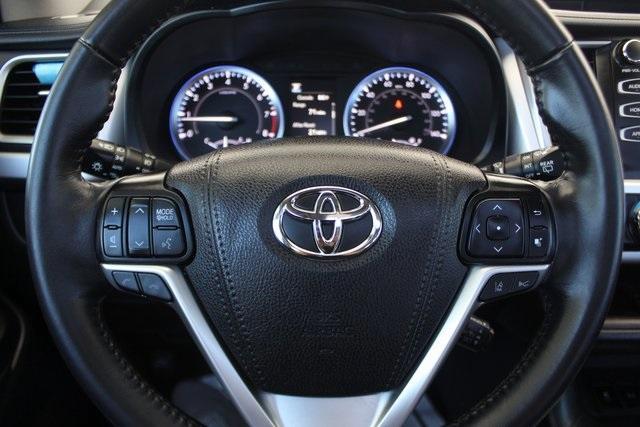 used 2019 Toyota Highlander car, priced at $29,950