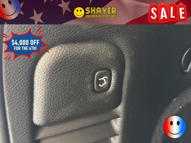 used 2016 Jeep Grand Cherokee car, priced at $17,640