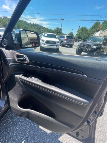 used 2015 Jeep Grand Cherokee car, priced at $14,900