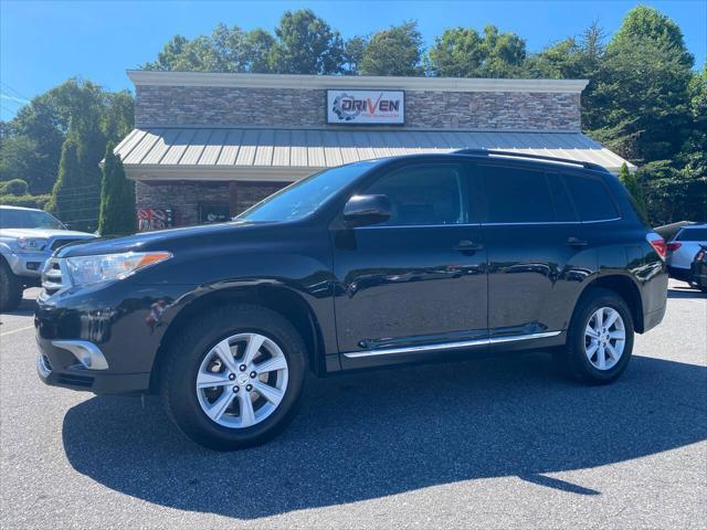 used 2012 Toyota Highlander car, priced at $13,900