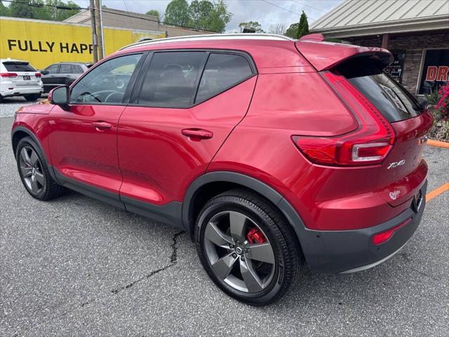 used 2019 Volvo XC40 car, priced at $18,500