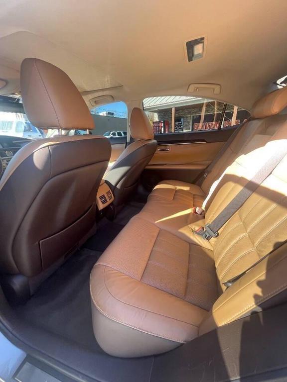 used 2016 Lexus ES 350 car, priced at $17,900