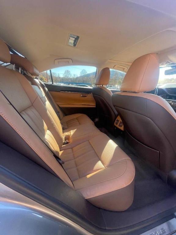 used 2016 Lexus ES 350 car, priced at $17,900