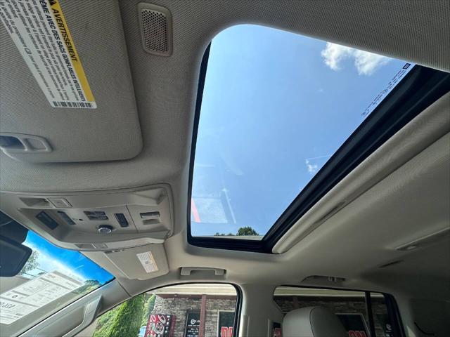 used 2015 GMC Yukon car, priced at $25,900