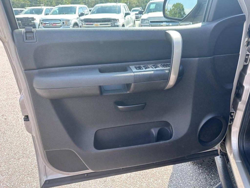 used 2009 Chevrolet Silverado 1500 car, priced at $13,900