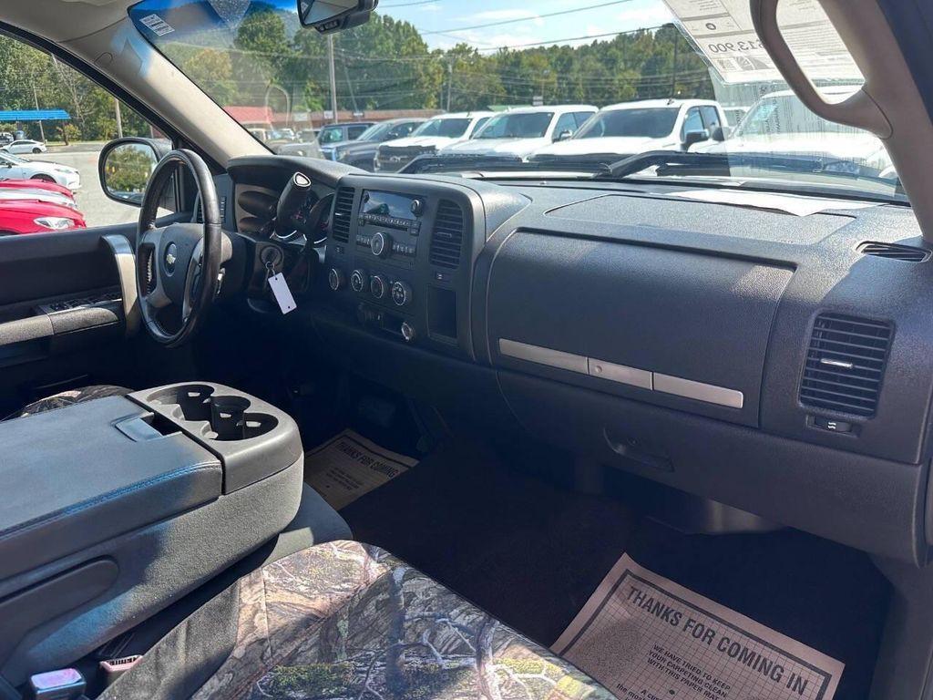 used 2009 Chevrolet Silverado 1500 car, priced at $13,900