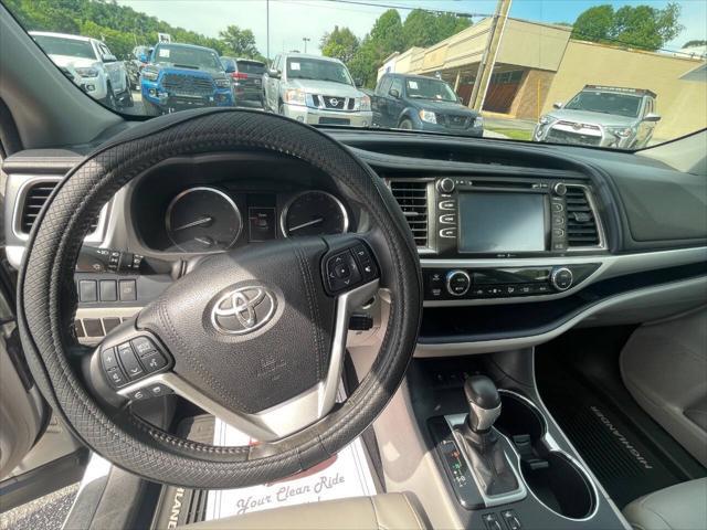used 2015 Toyota Highlander car, priced at $16,900
