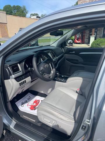 used 2015 Toyota Highlander car, priced at $16,900