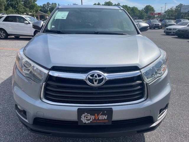 used 2015 Toyota Highlander car, priced at $16,900