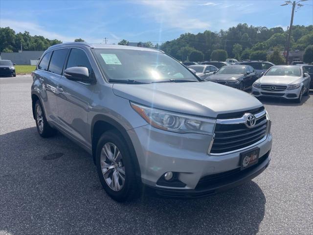 used 2015 Toyota Highlander car, priced at $16,900