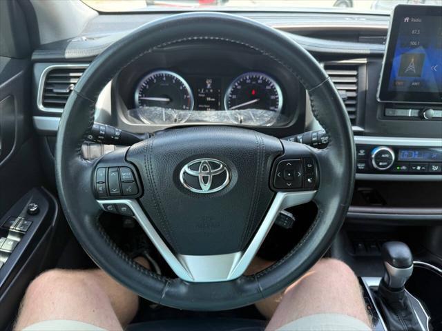used 2016 Toyota Highlander car, priced at $19,900