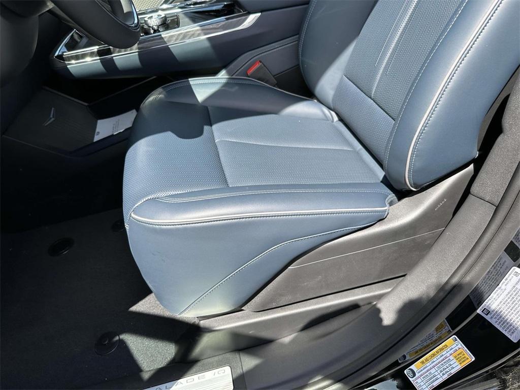 new 2025 Cadillac Escalade IQ car, priced at $151,985