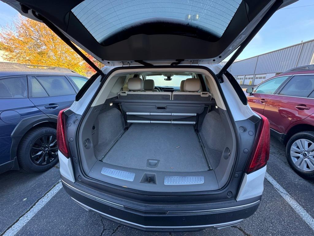 used 2022 Cadillac XT5 car, priced at $31,000