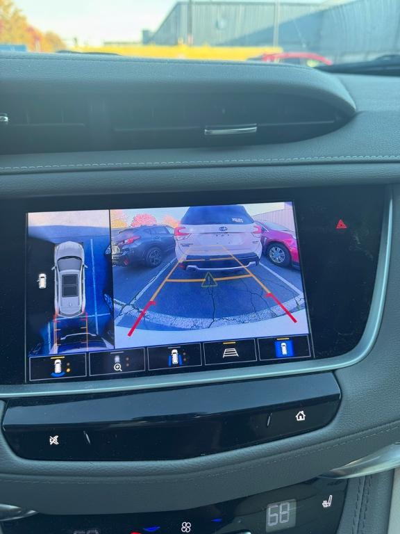 used 2022 Cadillac XT5 car, priced at $31,000