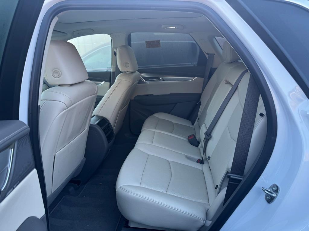 used 2022 Cadillac XT5 car, priced at $31,000