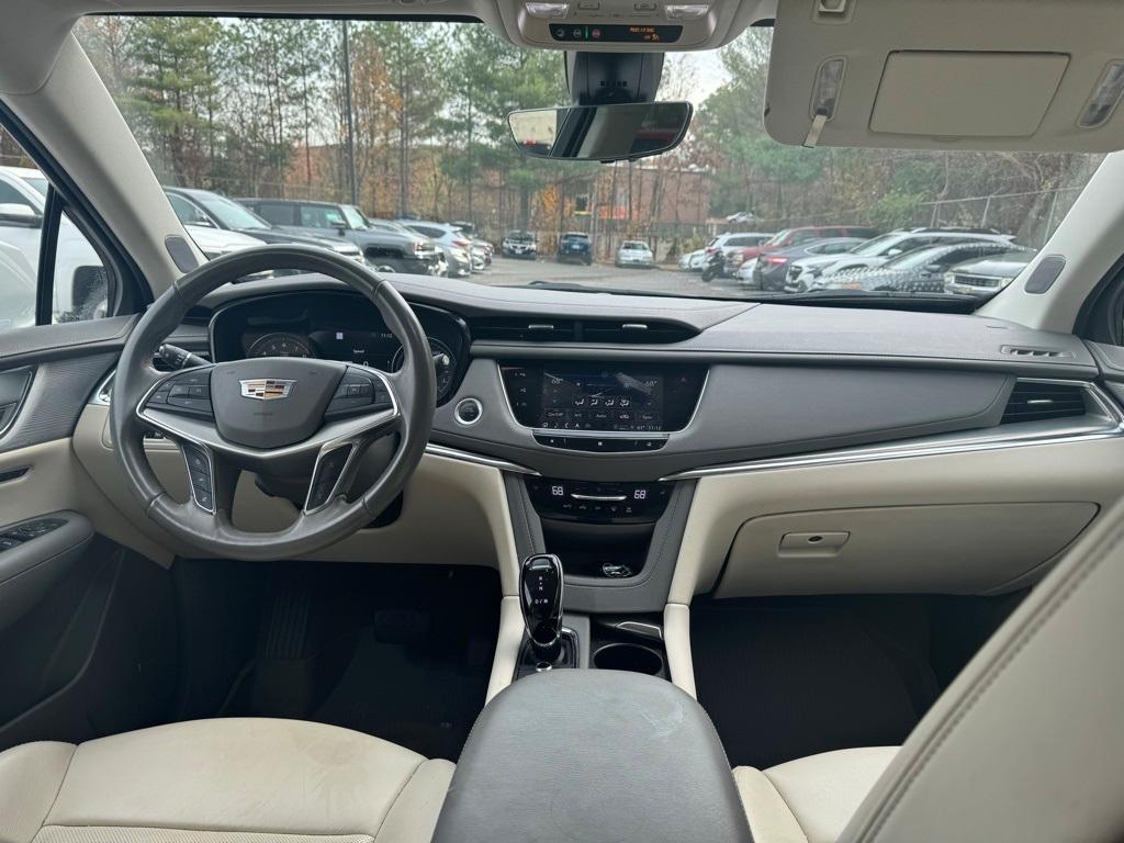 used 2021 Cadillac XT5 car, priced at $28,500