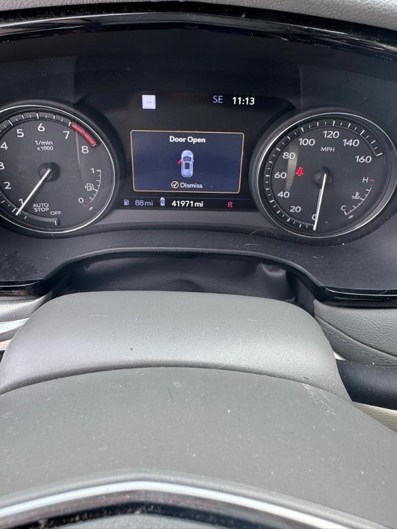 used 2021 Cadillac XT5 car, priced at $28,500