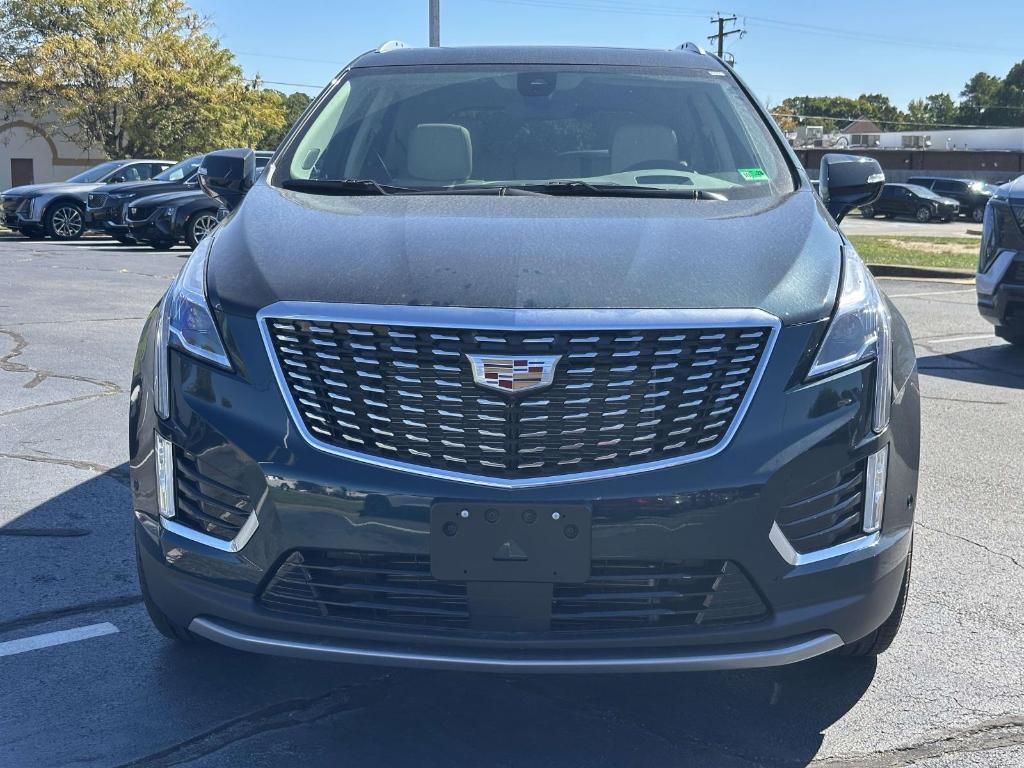 new 2025 Cadillac XT5 car, priced at $59,290
