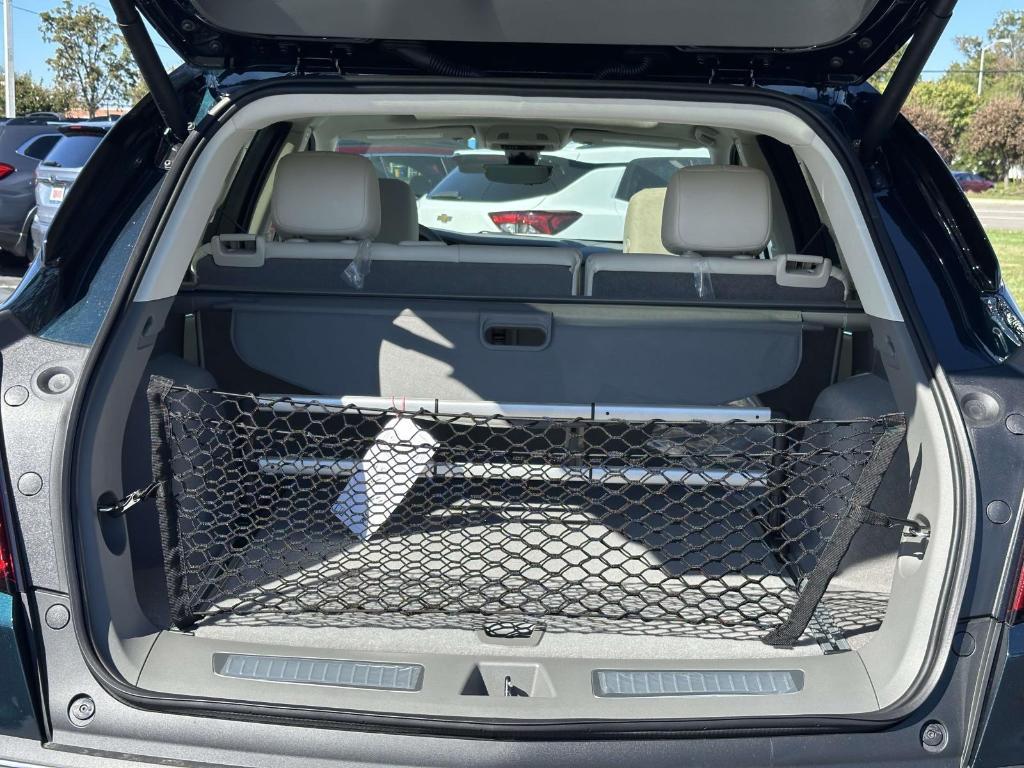 new 2025 Cadillac XT5 car, priced at $59,290