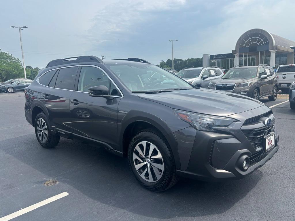 used 2025 Subaru Outback car, priced at $32,000
