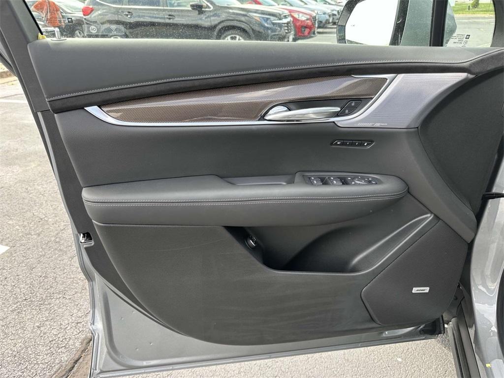 new 2025 Cadillac XT6 car, priced at $75,340