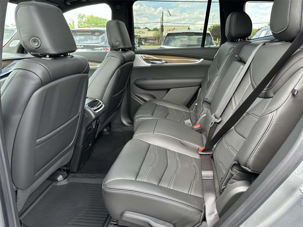 new 2025 Cadillac XT6 car, priced at $75,340