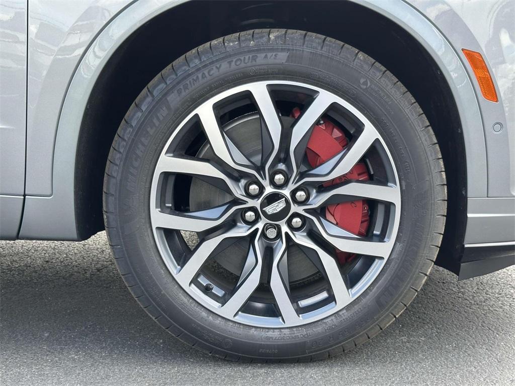new 2025 Cadillac XT6 car, priced at $75,340