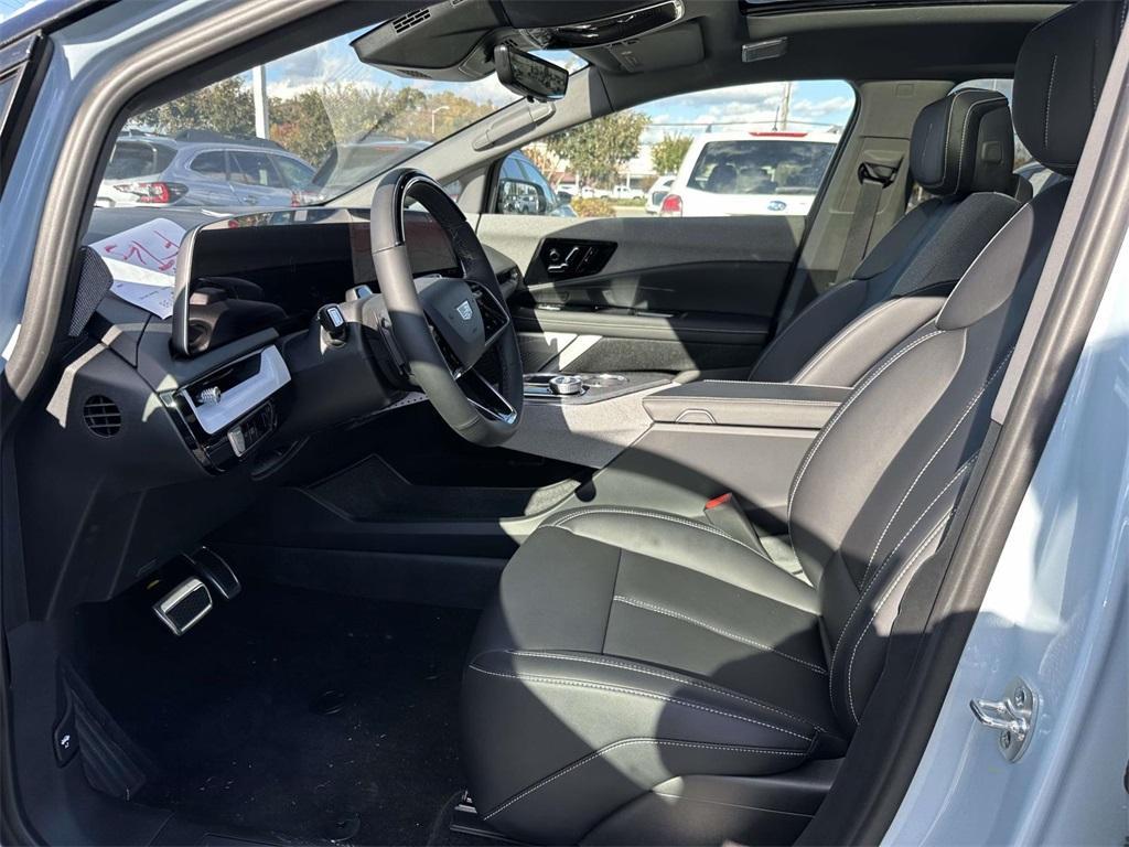 new 2025 Cadillac OPTIQ car, priced at $56,215