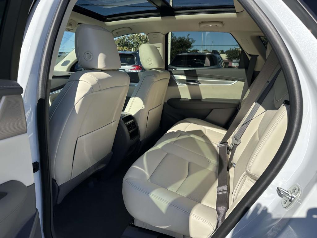 new 2025 Cadillac XT5 car, priced at $59,890