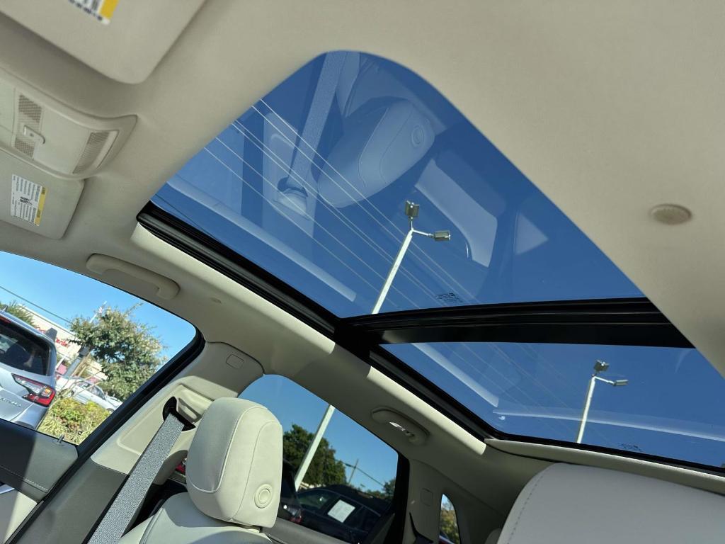 new 2025 Cadillac XT5 car, priced at $59,890