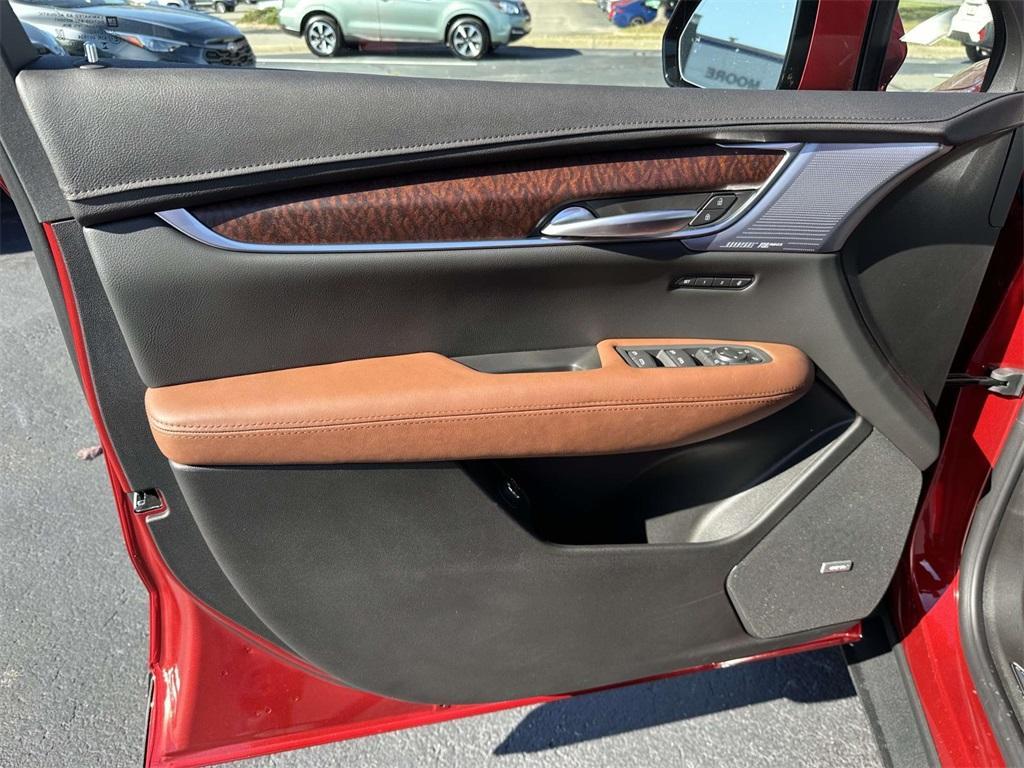 new 2026 Cadillac XT5 car, priced at $66,265