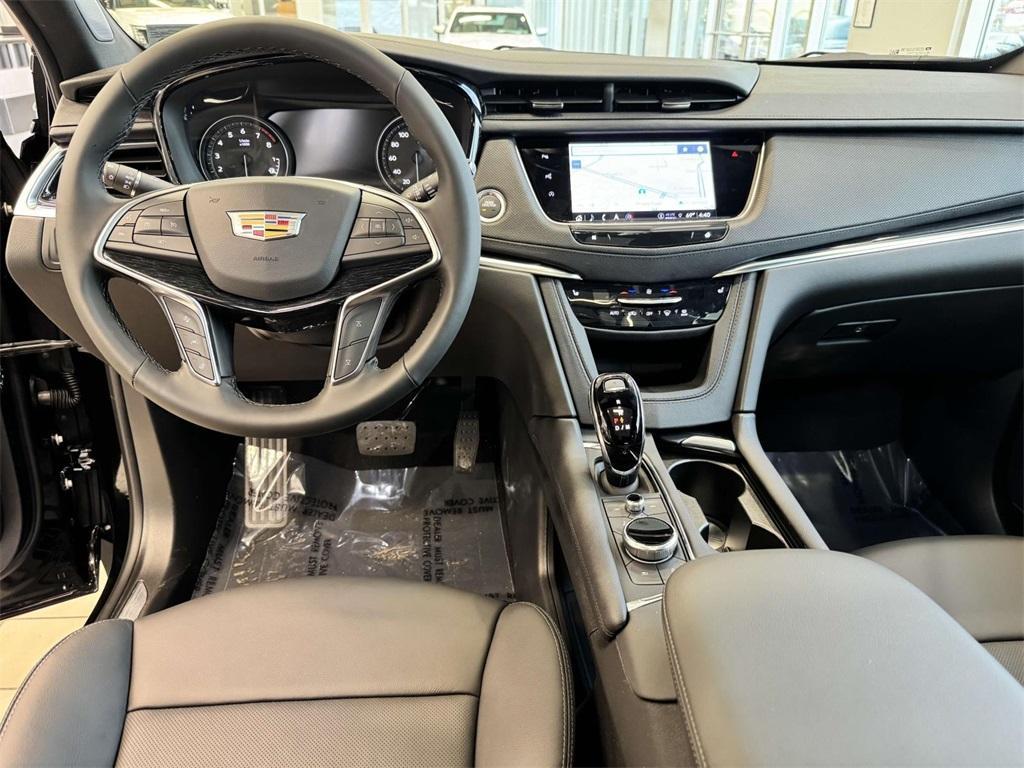 new 2025 Cadillac XT5 car, priced at $59,190