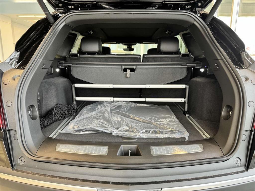 new 2025 Cadillac XT5 car, priced at $59,190