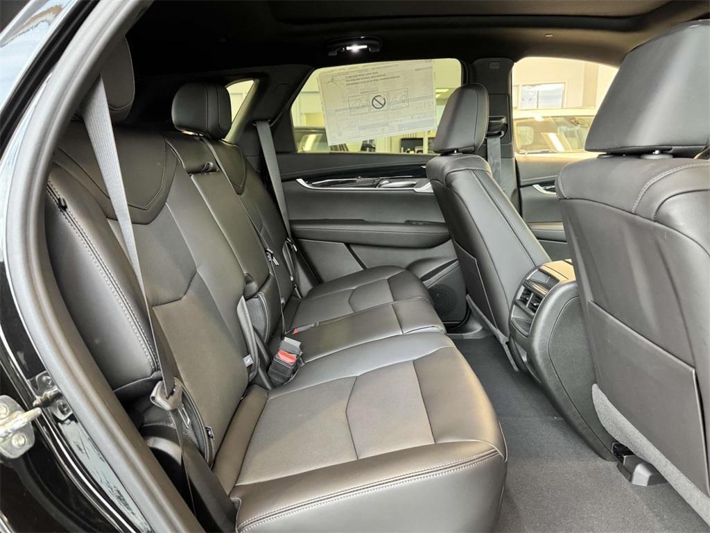 new 2025 Cadillac XT5 car, priced at $59,190