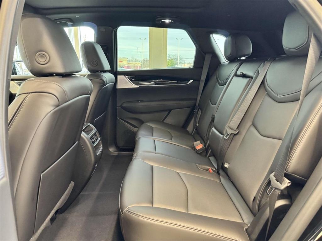 new 2025 Cadillac XT5 car, priced at $59,190