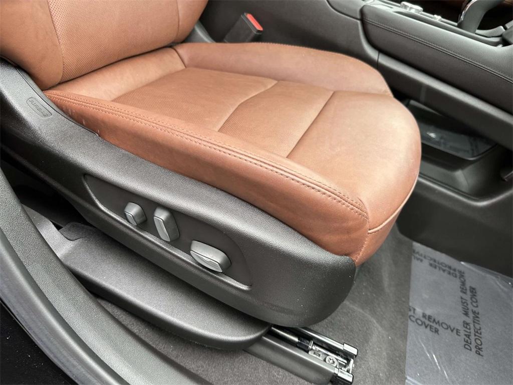 used 2025 Cadillac XT5 car, priced at $52,500